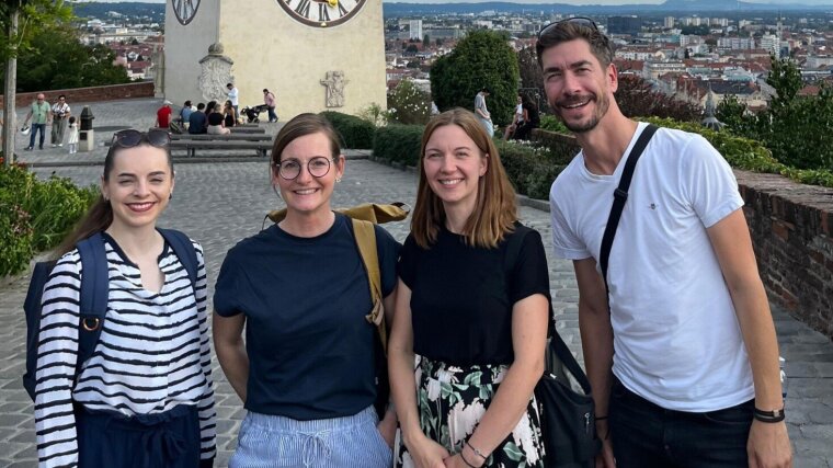 Teamfoto auf der EARLI-Konferenz 2025 in Graz